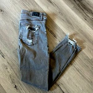 American Eagle Grey Skinny ripped Jeans size 4